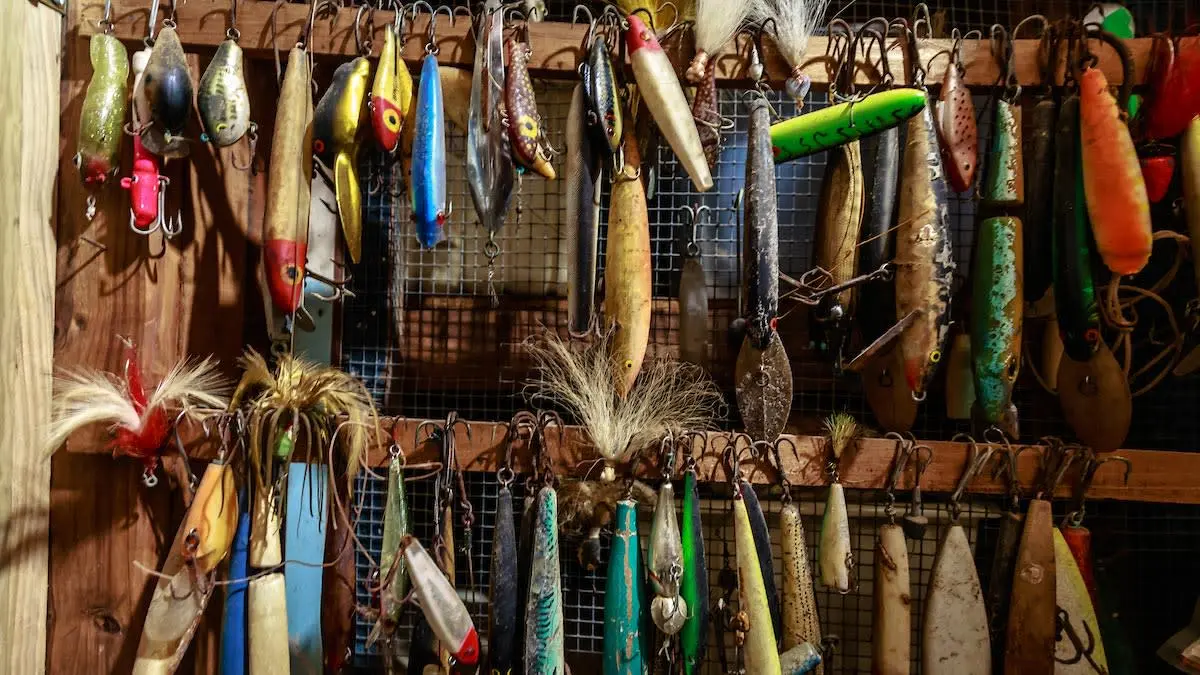 Framsida 36 Framsida -Haspelspön Försäljningsbutik What You Cant Buy Online The Future of Small Fishing Shops